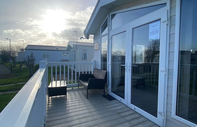 Lovely 3-bed Lodge in Towyn Near Rhyl - Foto 16