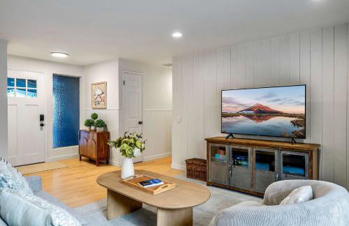 Serene Sunlit Retreat - Remodeled with EV charging and AC - Foto 9