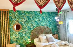GATU Villa Lurberri, piscina privada, Parking, jardines -Mayores de 25 años y familias " - Foto 8