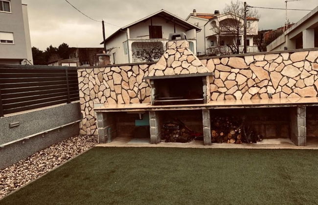 Valentino - With Pool - H - Photo 22