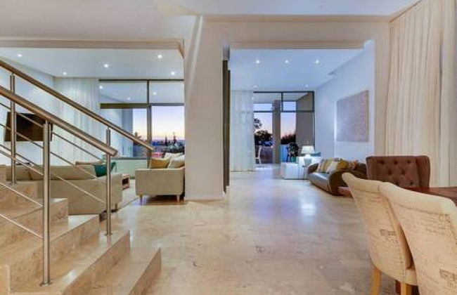 Dual Level Apartment Walking Distance to the Beach Harrier Place - Foto 30