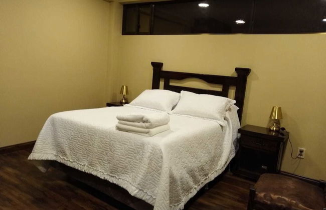 Madre Nuestra - Photo 2