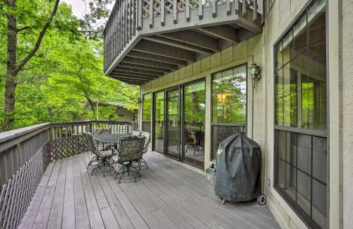 Beaver Lake Retreat with Deck and Private Hot Tub - Foto 32