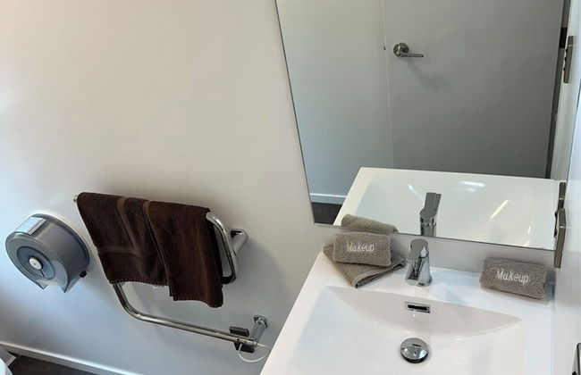 Lorne Apartments - Photo 5