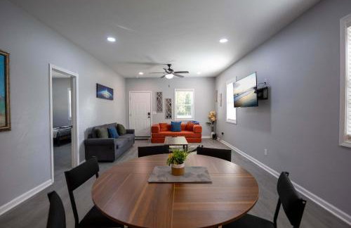 4 Min to Downtown - 11 to Elon - Washer and Dryer - Foto 17