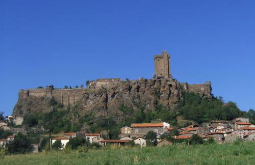 Évasion au cœur de Polignac : Charme et confort à deux pas du Puy-en-Velay - FR-1-582-382 - Foto 14