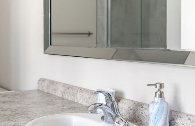 GLOBALSTAY. Waterfront 5BR Townhouse. Private HOT TUB, Gym, Sauna - Foto 47