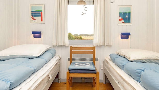 8 Person Holiday Home in Pandrup - Foto 3, Habitación