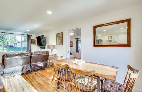 Charming Arlington Home with Hot Tub and Fenced Yard! - Foto 6