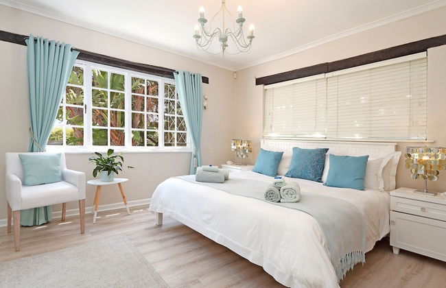 Hout Bay Beach Cottage - Photo 3