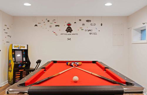 New Elmhurst Gem - Game Room & Amazing Yard - Foto 36