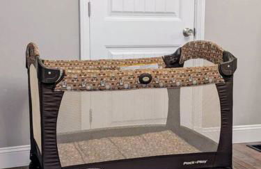 Cozy Family Cottage - Historic Top of The Hill - Foto 14