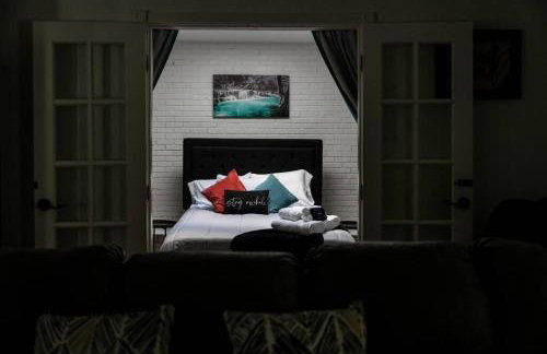 Grotto Pool House, 3 bed, 2 bath, IMG 3 miles, AMI - Foto 10