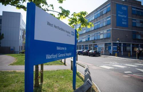 Multiple 2-Bedroom Apartments near Harry Potter Studios - 2-Minute walk to Bushey Station - 20 Minutes to London Euston - Ideal for Families & Business - Free Parking - Foto 22