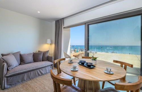 NOA BEACHFRONT SUITES - Foto 1