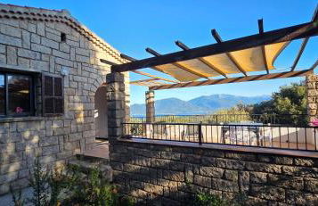 Maison de Charme Vue Exceptionnelle Mer & Montagne - Foto 8