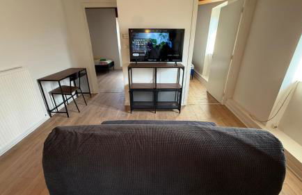 27 CHIC & COSY NOIRETABLE F2 55m2 WIFI SMART TV NETFLIX - Foto 8