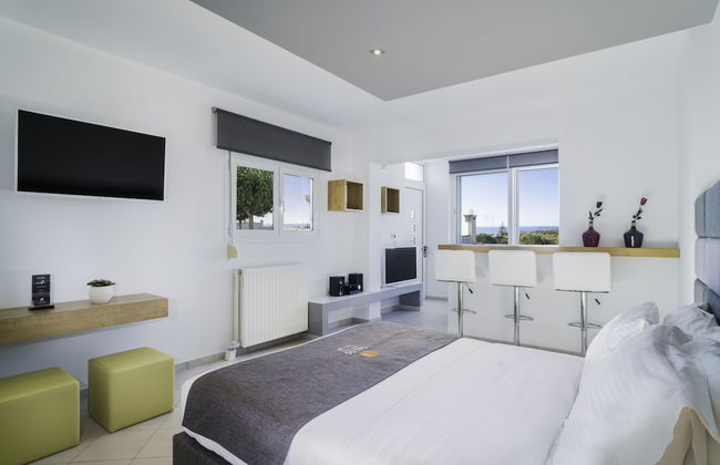 Talos Luxury Suites - Photo 13