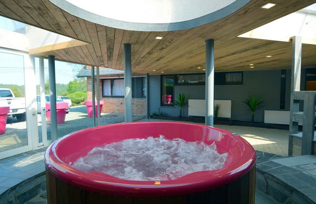 Superb House for Family Group with Swimming Pool, Sauna, Hot Tub, Billiards - Photo 27