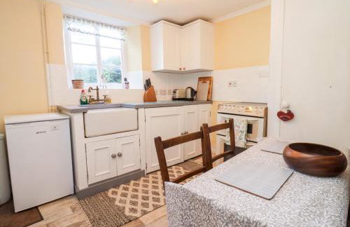 Woodbine Cottage - Photo 12