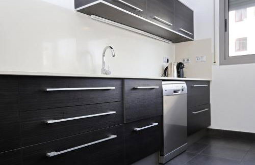 AT014 A pocos metros de la playa, equipamiento completo, piscina comunitaria - Foto 13