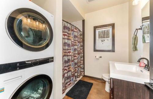 Snowy Paws on Lac Vieux Desert - Photo 6