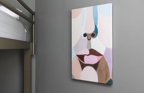 Condo with Free Parking, 3 mi Downtown & Stadium, by Coffee - Foto 32