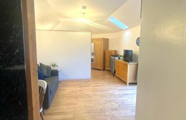 The Annex - Penzance town centre with parking - Photo 9