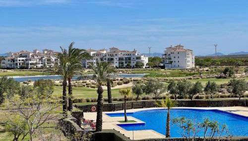 Stunning apartment with a beautiful pool/lake view - Foto 3, Garden, Garden view