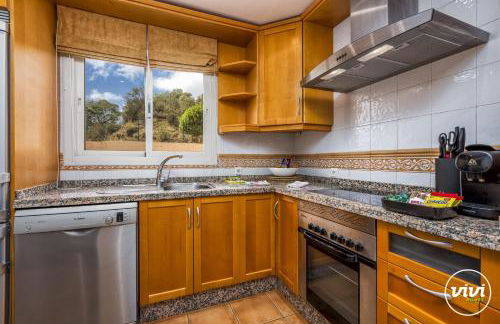 ViVi Homes - Valery Pool, Terrace & Padel - Foto 3