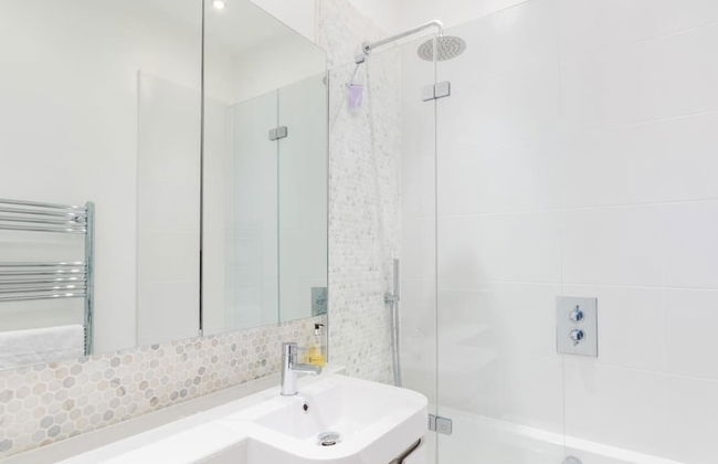 Modern stylish and luxurious 1 bed flat - Foto 38