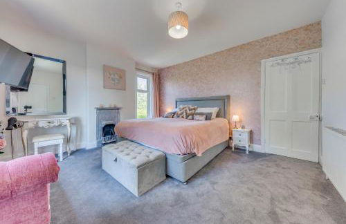 Luxury Isla Cottages Bourne, Dog Friendly with Garden, Parking, Countryside Views, Family Holidays & Easy Access to Town - Foto 6