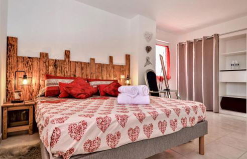 Beautiful Home In Méjannes-Le-Clap - Photo 22