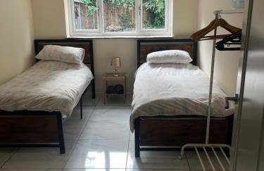 Castell Cottages Central with Parking - Foto 23