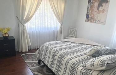 Gorgeous Villa with Private Heated Pool - Foto 3