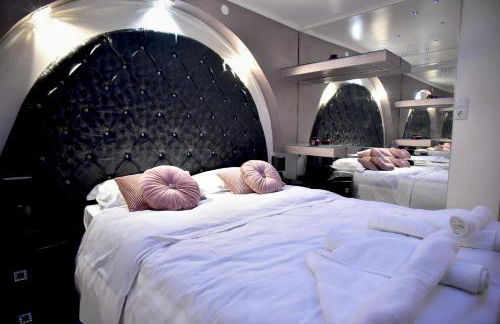 Eleni De Lux - Photo 48