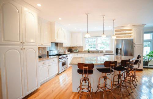 Spacious Coastal Retreat in Buzzards Bay, Quiet & Family-Friendly - Foto 50