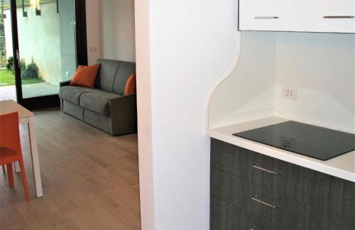 Green & Lake Home - Photo 18