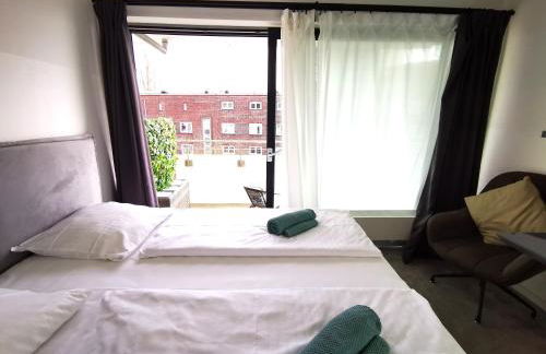 HH 01 by ROCKCHAIR - SUPERHOST Status - Modernes Apartment mit sonnigem Balkon & premium Boxspringbetten in Winterhude - Hamburg Top Geheimtipp - Foto 22