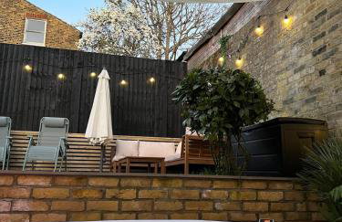 Designer Wandsworth flat -Hot Tub, PS5, Pool Table - Foto 10