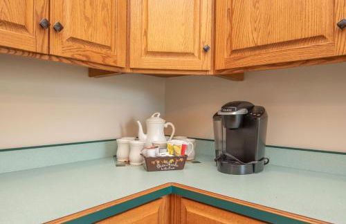 Cozy Cow Homestead with pool! - Foto 12