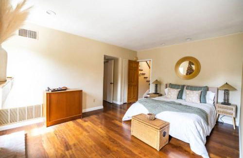 Resort style back yard heated pool and spa - Foto 39