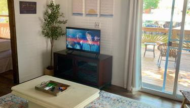 Lakefront Cottage in Secluded Cove - Foto 5