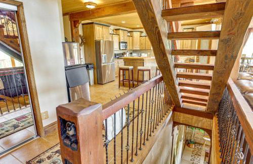 Fish Haven Cabin with Game Room, Views and Deck! - Foto 11