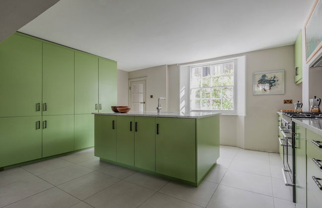 Hemingford Road IV by Onefinestay - Photo 14