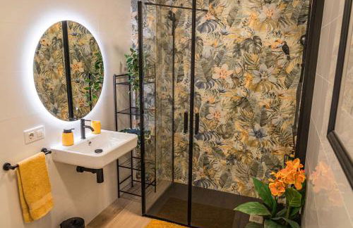 Artistic flat next to Ruzafa Welcome to the Jungle - Photo 18