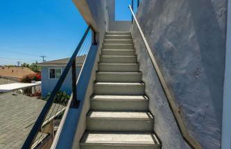 Modern Urban Escape Rooftop & Walkable Fun - Foto 20