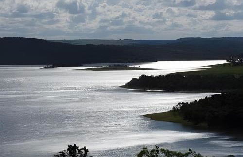 Chalé Mirante, piscina, cachoeira, lago e vista espetacular em Alexânia Goiás - Foto 25