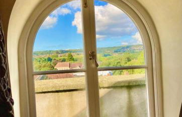 Windows over Stroud - 2BR Penthouse in Historic Building - Foto 23