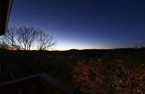 Holiday Island Escape w/ Panoramic Lake Views - Foto 26